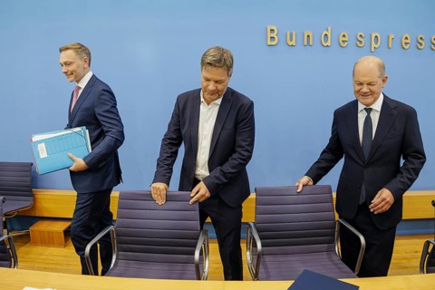 Christian Lindner (FDP), Federal Minister of Finance, Olaf Scholz (SPD), Federal Chancellor, and