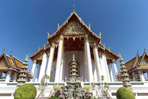 Wihan Luang (the Great Chapel is the centrepiece of the temple and houses the impressive Buddha