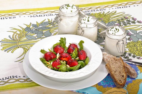 Swabian cuisine, Luggeles cheese in a jar, salad rocket with strawberries, pine nuts, Swabian cream