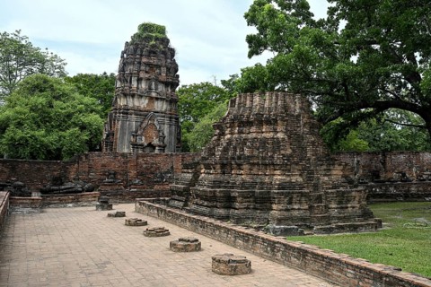 Temple ruins at Wat Mahathat, Temple of the Great and Holy Relic, Ayutthaya, Ayutthaya Province,