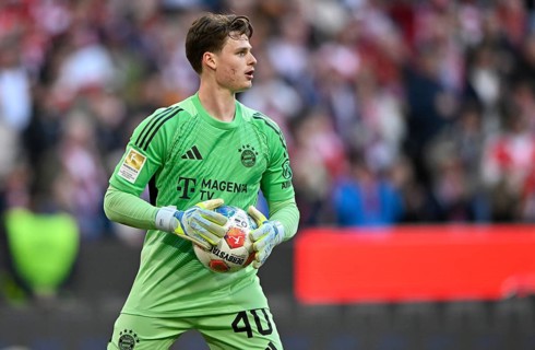 Goalkeeper Jonas Urbig FC Bayern Munich FCB (40) Action Soccer Bundesliga, Allianz Arena, Munich,