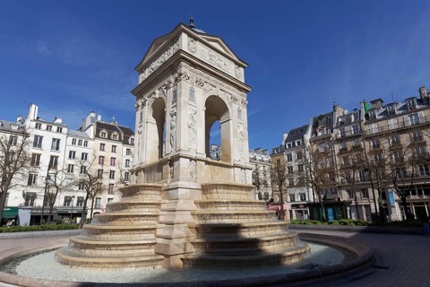 Fontaine des Innocentes, 16th century fountain of innocents, Renaissance style, Paris, France