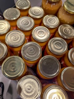 Glass preserves with screwed metal lids, international