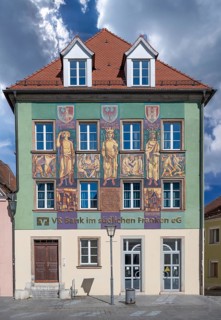 Former inn, now a bank, façade painting by Otto Michael Schmidt around 1954, Luitpoldstraße 13,