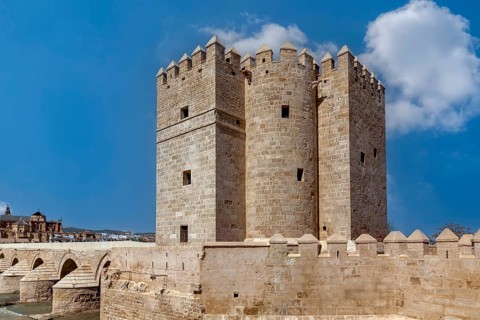 Torre de la Calahorra, medieval tower and Roman bridge, Cordoba, Spain