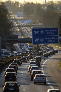 A40 motorway, dense, slow-moving traffic jam, evening traffic at the Bochum Werne junction, North