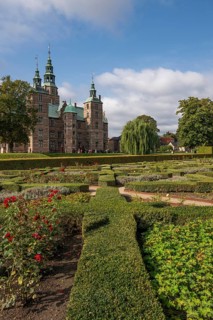 Garden, Rosenborg Palace, Royal Palace and Museum from the 17th century, Kongens Have Park,