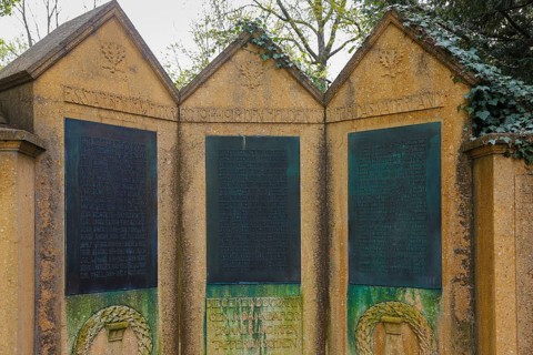 Historic cemetery Gönningen, memorial stone to the fallen soldiers, There died a hero's death in
