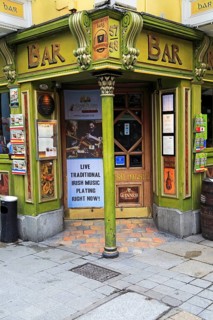 Live Traditional Music sign at entrance Oliver St John Gogarty pub in Temple Bar area, Dublin city