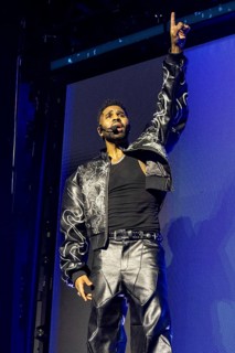 Jason Deluro live on The Last Dance in the World Tour at ZAG Arena Hannover on 20.02.2026