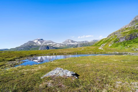 Mountain landscape, small lake in the Flatvaddalen high valley, Innerdalen side valley, Sunndal,
