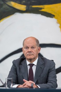 Olaf Scholz (Federal Chancellor of the Federal Republic of Germany, SPD) at a press conference