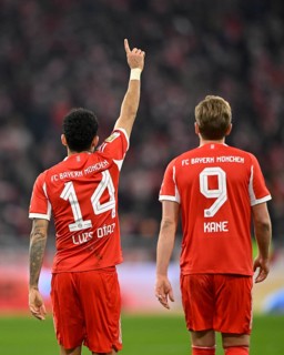 Goal celebration Luis Diaz FC Bayern Munich FCB (14) Harry Kane FC Bayern Munich FCB (09) Gesture