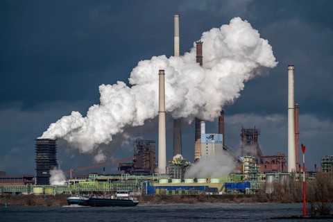 Rhine at Duisburg Bruckhausen, Marxloh, Thyssenkrupp Steel steelworks, blast furnaces, sintering