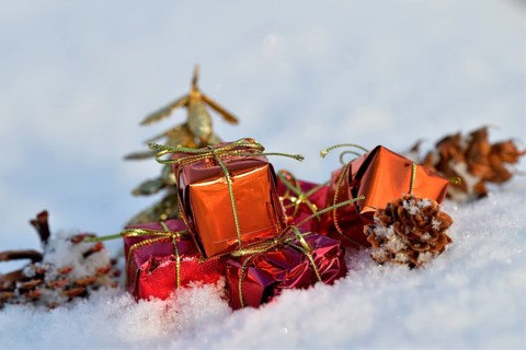 Christmas decorations, Christmas presents lie in the snow