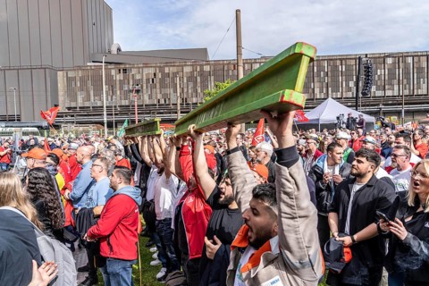 Demonstration of many thousands of steelworkers in front of the headquarters of ThyssenKrupp Steel