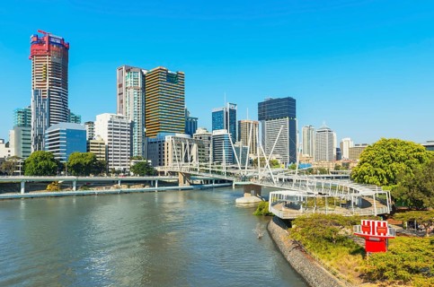 Skyline of Business District and Brisbane River, Brisbane, Queensland, Australia