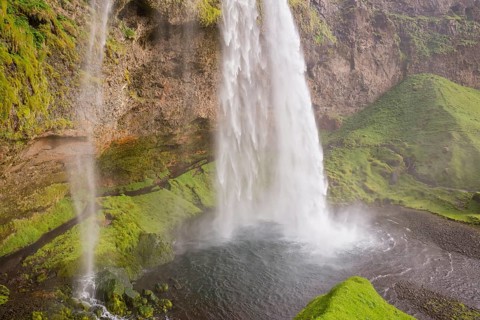 Waterfall Seljalandsfoss, 60 m high, located in southern iceland