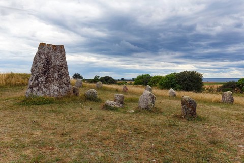 Granite block, burial ground from the Iron Age and Viking Age, stone rows, shipwrecking, barren
