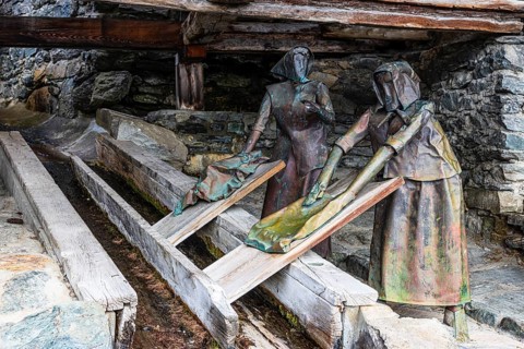 Copper statues of washerwomen, Saint Luc, Val d'Anniviers, Valais Alps, Canton Valais, Switzerland