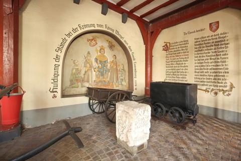 History of the city's history with goods lore, wall painting and text with homage to King