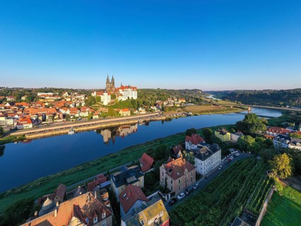 Aerial view down the Elbe with Albrechtsburg Castle, new Elbe bridge and Elbe, Meissen, Saxony,