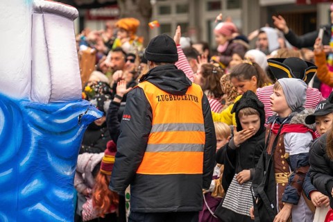 Rose Monday parade in Düsseldorf, Private security services, Security deployed at street carnival,