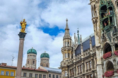 The Marian Column on Marienplatz, in the background the New Town Hall and the Church of Our Lady,