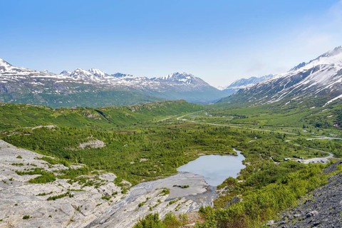 View of the wide valley of the Tsina River with mountains, Worthington Glacier Lagoon, Worthington