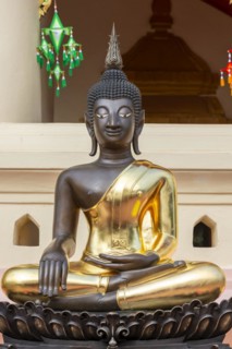Buddha statue, Bhumispara-mudra, Buddha Gautama at the moment of enlightenment, Wat Ong Teu,