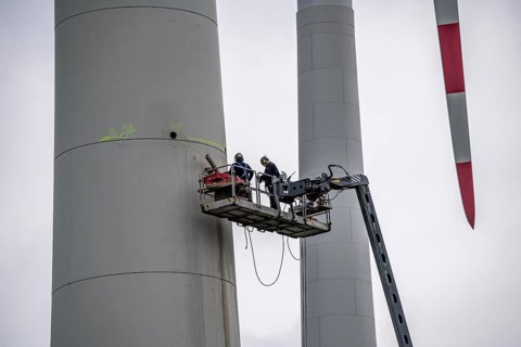 Preparation for the demolition of the tower of a 20 year old wind turbine, in the Werl wind farm, 5