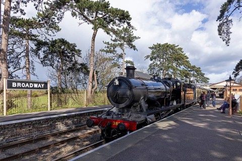 Steam Railway, Gloucestershire Warwickshire Steam Railway, GWSR, railway station, Broadway, The
