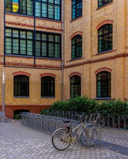 Interior photograph, retail and commercial space in Bikini Haus, Budaperster Strasse, Berlin,