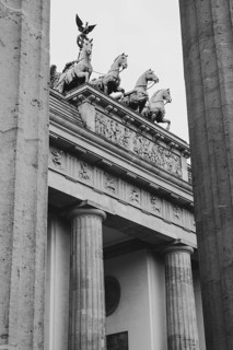 Quadriga on the Brandenburg Tor, black and white, Pariser Platz, Mitte, Berlin, Germany