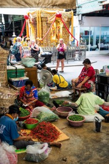 Pak Khlong Talat, flower market, Bangkok, Thailand