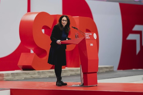 Yasmin Fahimi, aufgenommen im Rahmen des Bundesparteitags der Sozialdemokratischen Partei