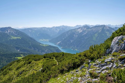 View of Lake Achensee with Seekarspitze and Seebergspitze peaks, Unnütz crossing, Brandenberg Alps,