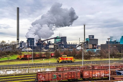 Hüttenwerke Krupp-Mannesmann, HKM in Duisburg, coking plant, marshalling yard, with goods wagons,