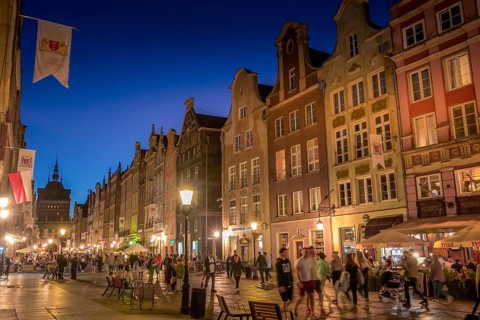 Patrician houses, tourists, Langgasse, Old Town, Gdansk, Pomeranian Voivodeship, Poland