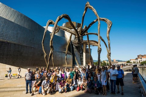 Guggenheim Museum Bilbao, Architect Frank O. Gehry, Sculpture Maman by Louise Bourgeois, Bilbao,