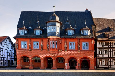 The historic Gildehaus Kaiserworth, late Gothic building on the market square, Old Town, Goslar,