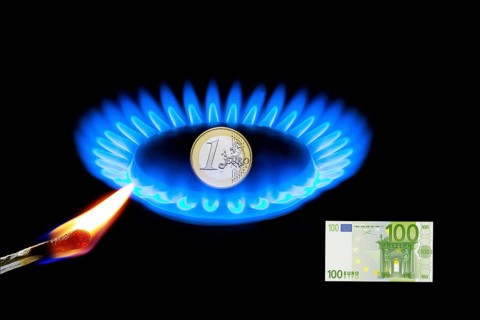 Gas flame with 1 euro coin, gas embargo, gas embargo, energy prices, inflation rate, gas price,