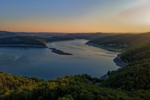 The Edersee in the evening, Eder Reservoir, in the Kellerwald-Edersee National Park in northern