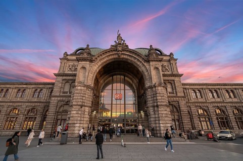 Central Station in the evening mood, Nuremberg, Middle Franconia, Bavaria, Germany