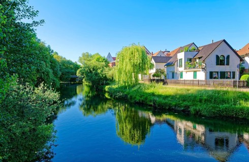 The main Spree near Lübben, a natural watercourse in the Spreewald, in the Spreewald UNESCO