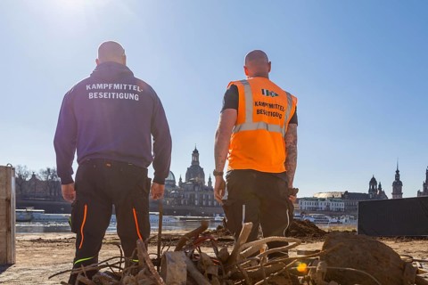 During the demolition of the Carola Bridge in 2025, several bomb explosives were found. Against