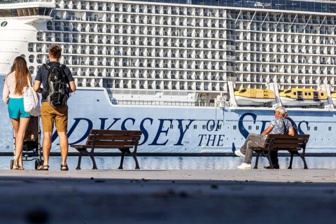 Odyssey of the Seas, cruise ship of the shipping company Royal Caribbean International, LÜA 347