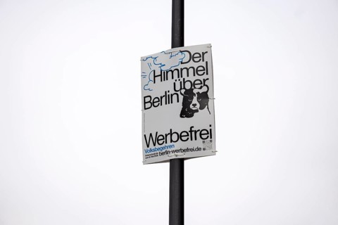 Referendum Berlin ad-free. Opponents of advertising posters, billboards and LED displays abolish