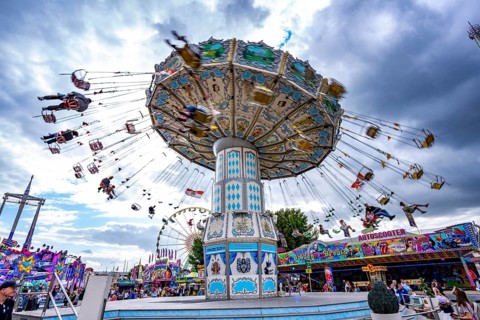 Chairoplane Königliche Wellenflug, Rheinkirmes in den Rheinwiesen in Düsseldorf-Oberkassel, North