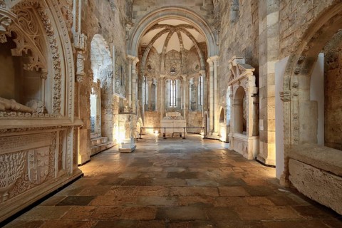 Sao Joao de Alporao Church, Central Nave, Santarem, Ribatejo, Portugal